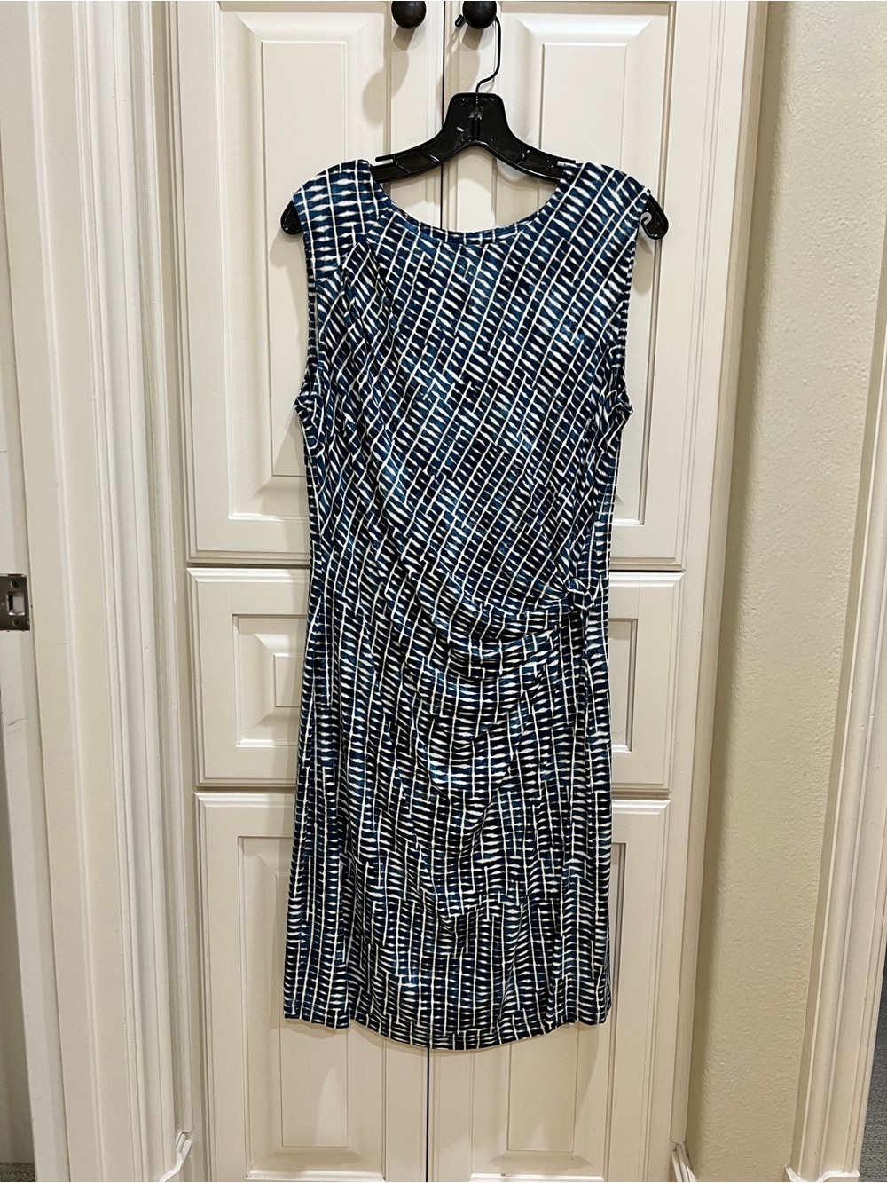 NIC+ZOE Blue and White Sleeveless Midi Sheath Dress
